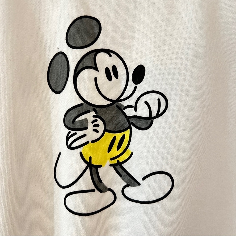 Disney White Crew Neck Sweater Hi-Lo Hem Mickey Mouse Graphic - Picture 2 of 11